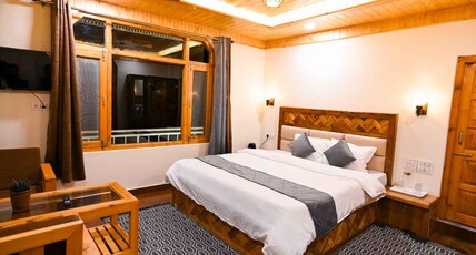 Snow Crest Retreat Room Type - Elite Room Valley View