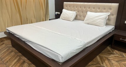 Mayna Hotel And Banquet Room Type - DELUXE ROOM