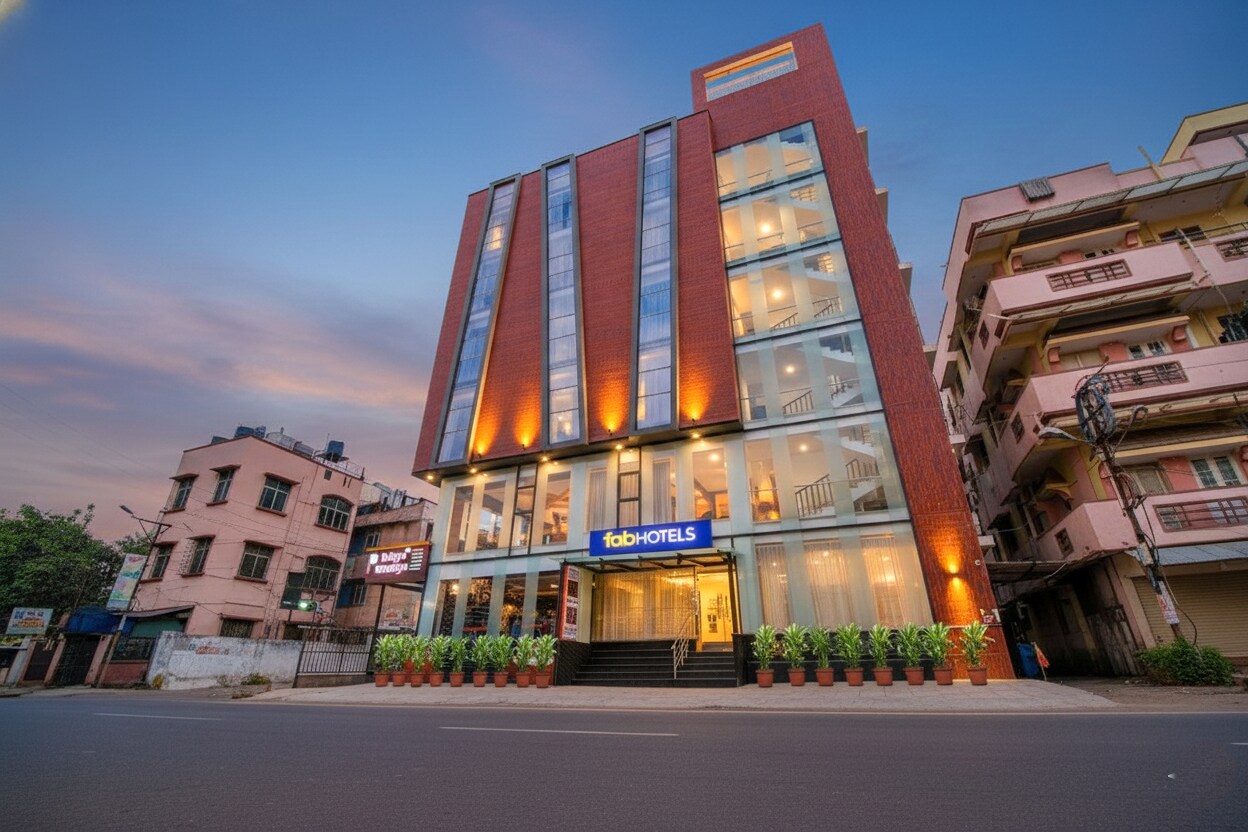 FabHotel Prime The Royal Suites - Nr. Gopalan Innovation Mall - Tap to explore photos