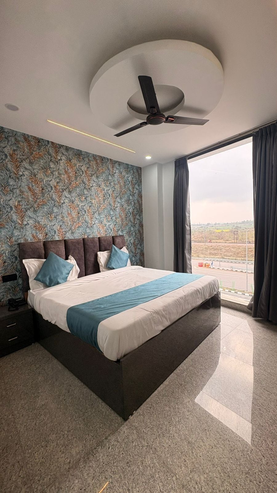 Hotel Raas Inn - Tap to explore photos