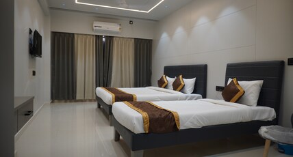 Hotel The Rudra Palace Room Type - FAMILY ROOM WITH GARDEN VIIEW