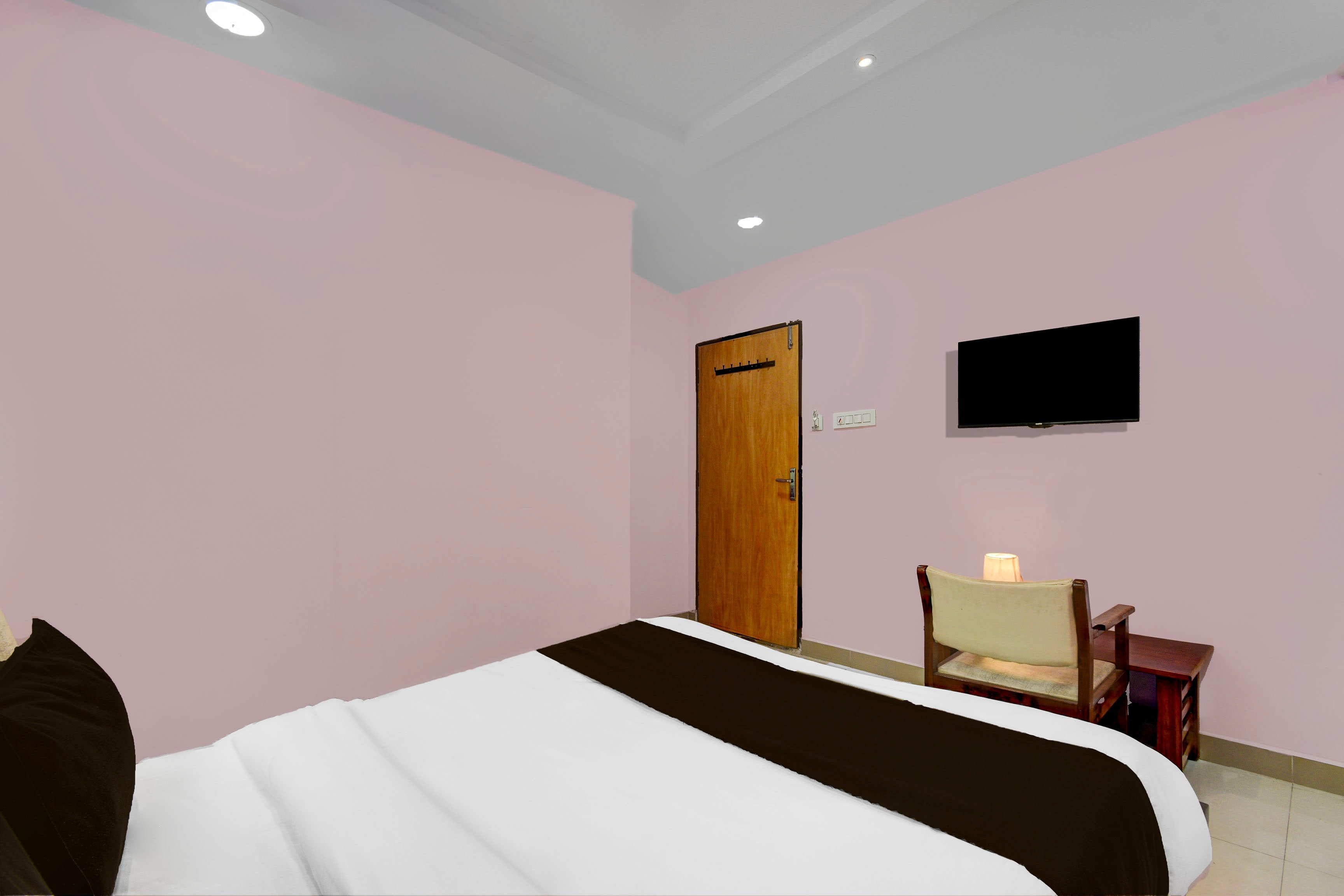 Hotel O Lakdikapul Near Birla Mandir - Tap to explore photos