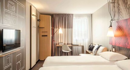 IBIS TROYES CENTRE Room Type - Standard Room with two single beds