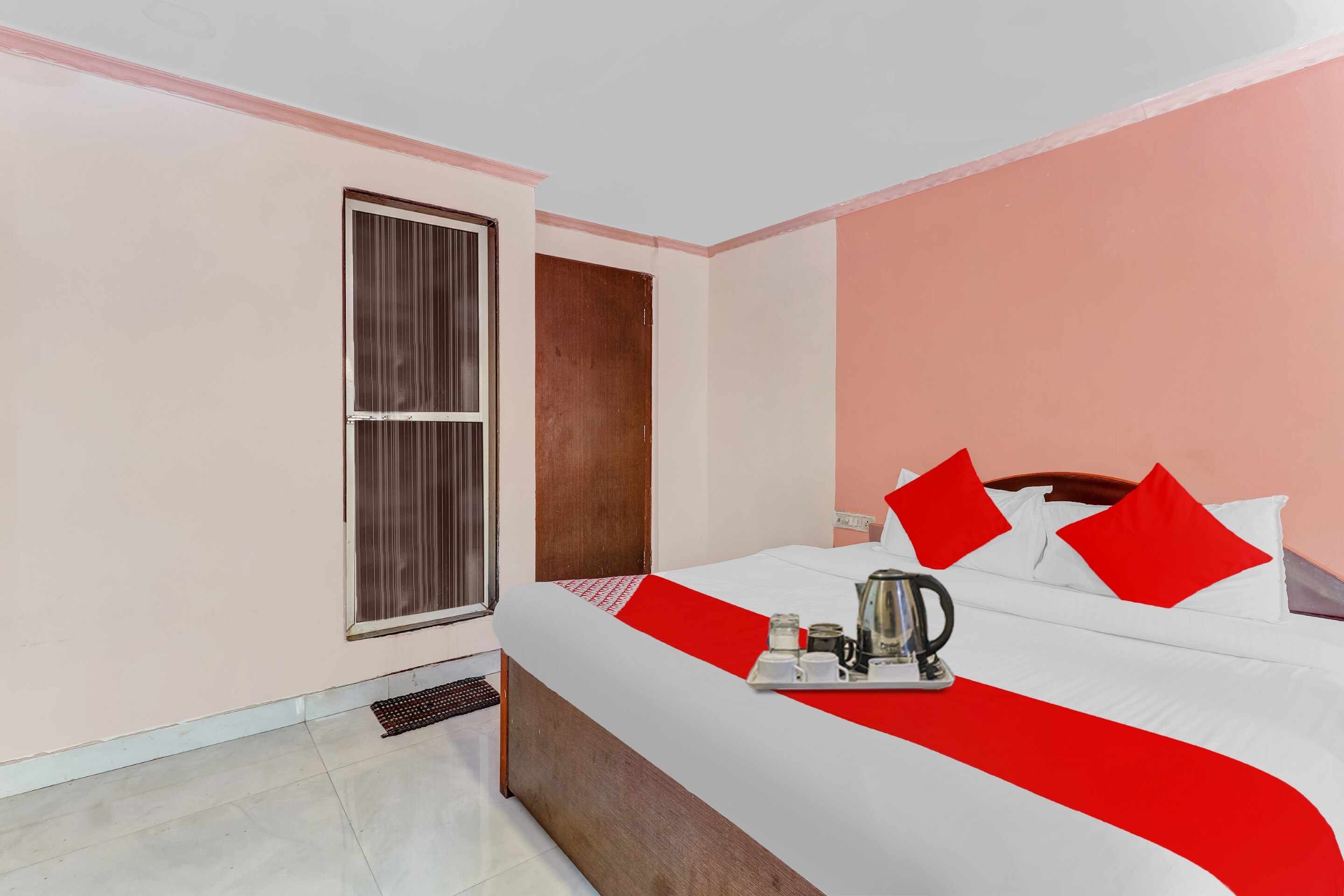 Hotel O Prince Palace - Tap to explore photos