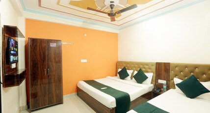 Hotel Radha Rani Palace Ayodhya Room Type - A.C Triple Room (Sofa Cum bed)