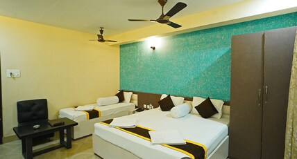 Poolside Inn Room Type - Family Suite CITY VIEW