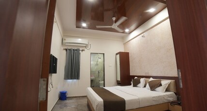 HOTEL BALAJI SQUARE Room Type - DELUX A.C ROOM