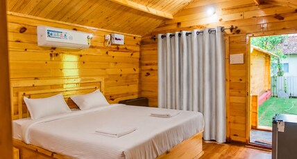 Village Sunset Paradise Beach Resort Room Type - Wooden Deluxe Cottages