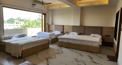 Ashoka Hotel Room Type - ROOM NO. 414 - ULTIMATE LUXURY "FIVE BED" FAMILY ROOM Ashoka Hotel Room Type - ROOM NO. 414 - ULTIMATE LUXURY "FIVE BED" FAMILY ROOM