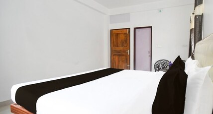 Hotel Crystal INN Room Type - Deluxe AC