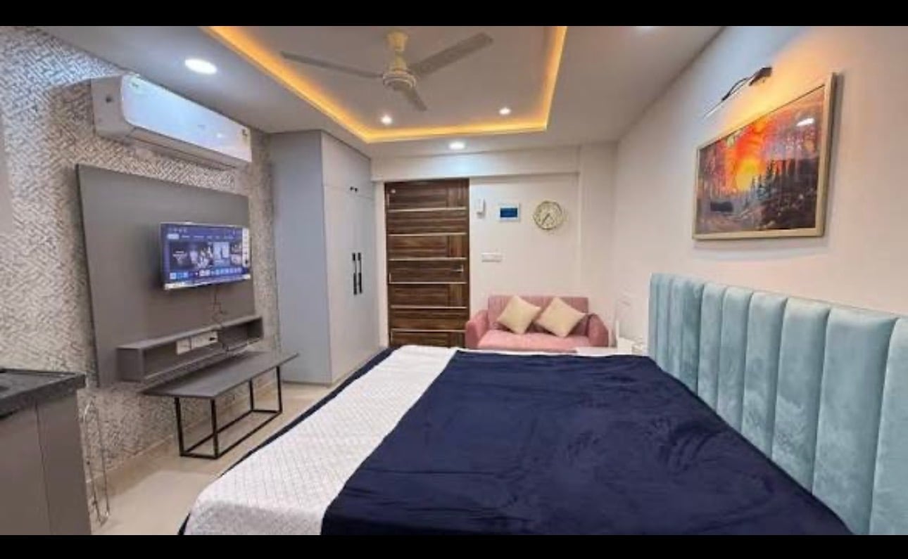 Studio Flat | Luxury Stays Hotel - Tap to explore photos