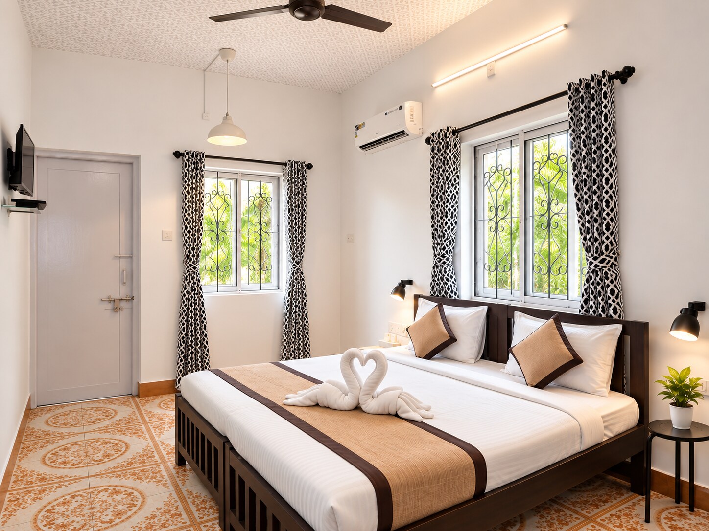 Altrude Villa | Rooms Near Beach - Tap to explore photos