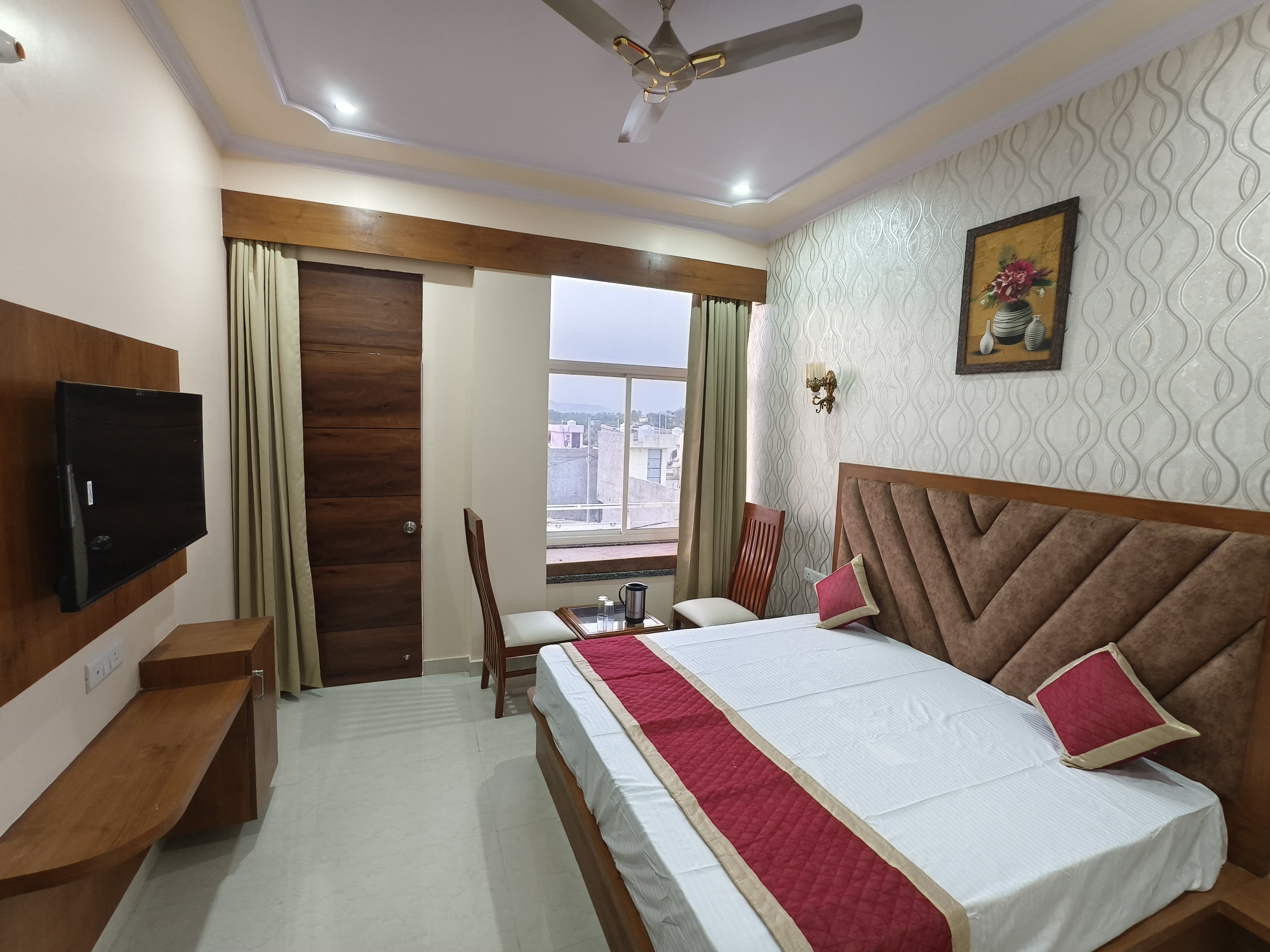HOTEL NARAYAN VILAS - Tap to explore photos