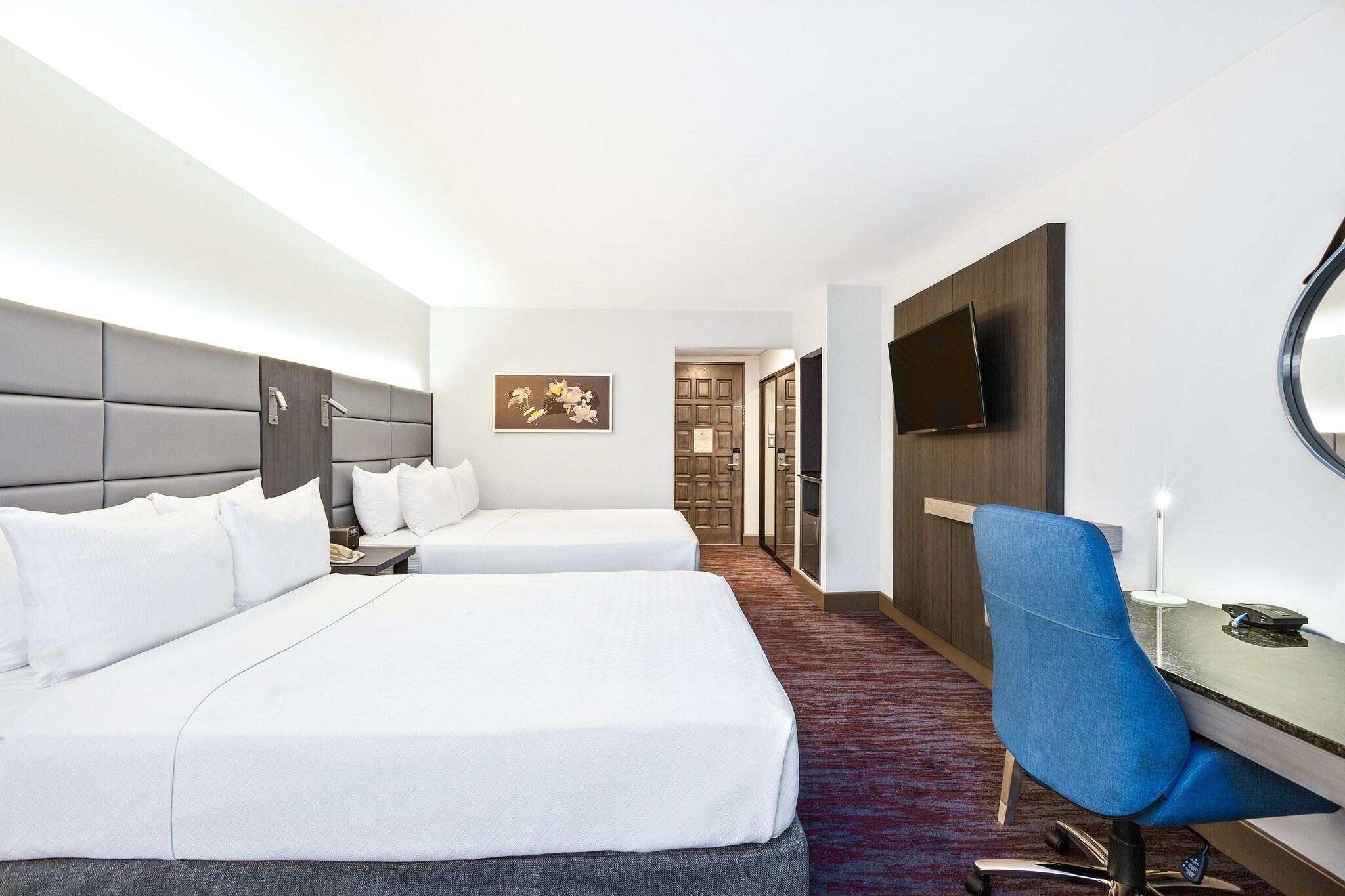 Crowne Plaza Corobici - Tap to explore photos