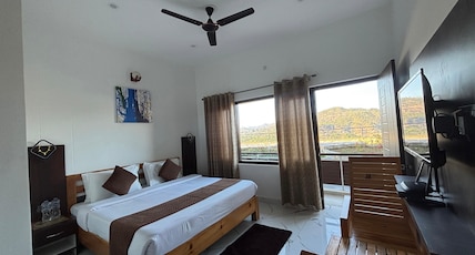 the vegan hill Room Type - Himalayan view deluxe room EP