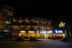 CLOUD 9 HOTEL &. LODGE