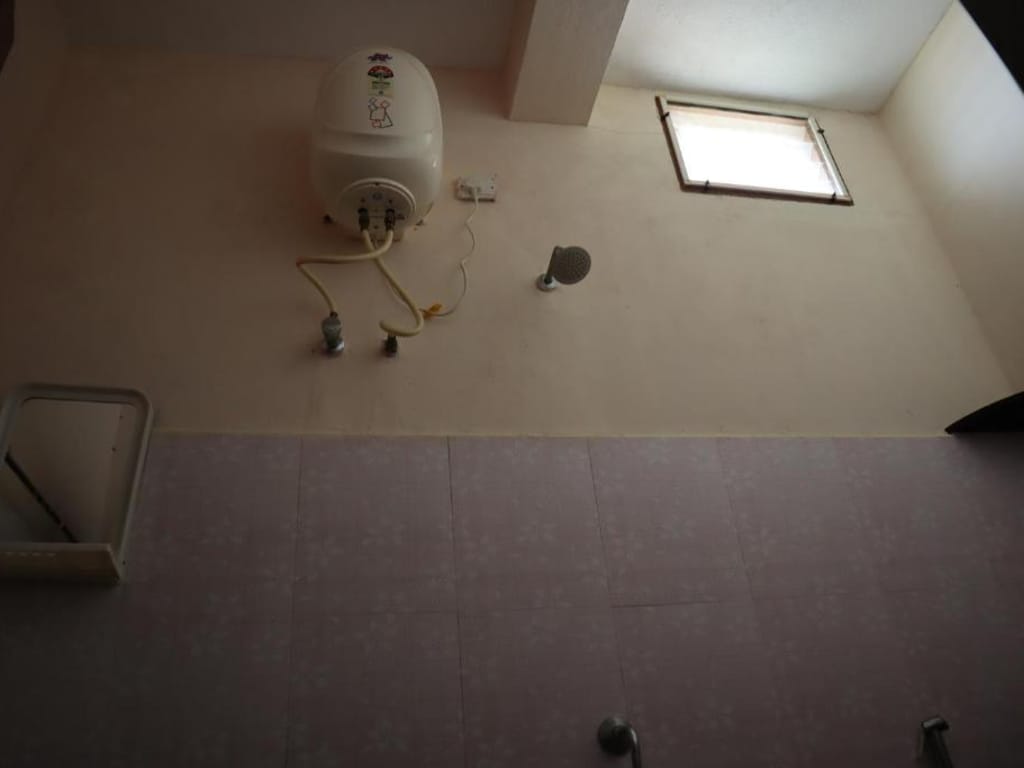 STHALAS SERVICE APARTMENT - Tap to explore photos