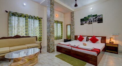 Kollolini Kolkata Room Type - Super Deluxe AC Double Room