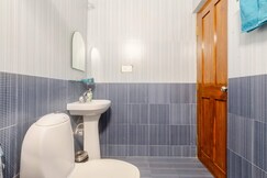 Beach View Luxury 2 BHK near Candolim with Pool
