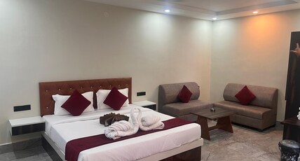 Shivanta Hotel & Resorts By Basotel Room Type - DELUXE ROOM POOL FACING