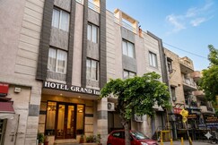 Hotel Grand In Near 2 Min From Vaishali Metro Station