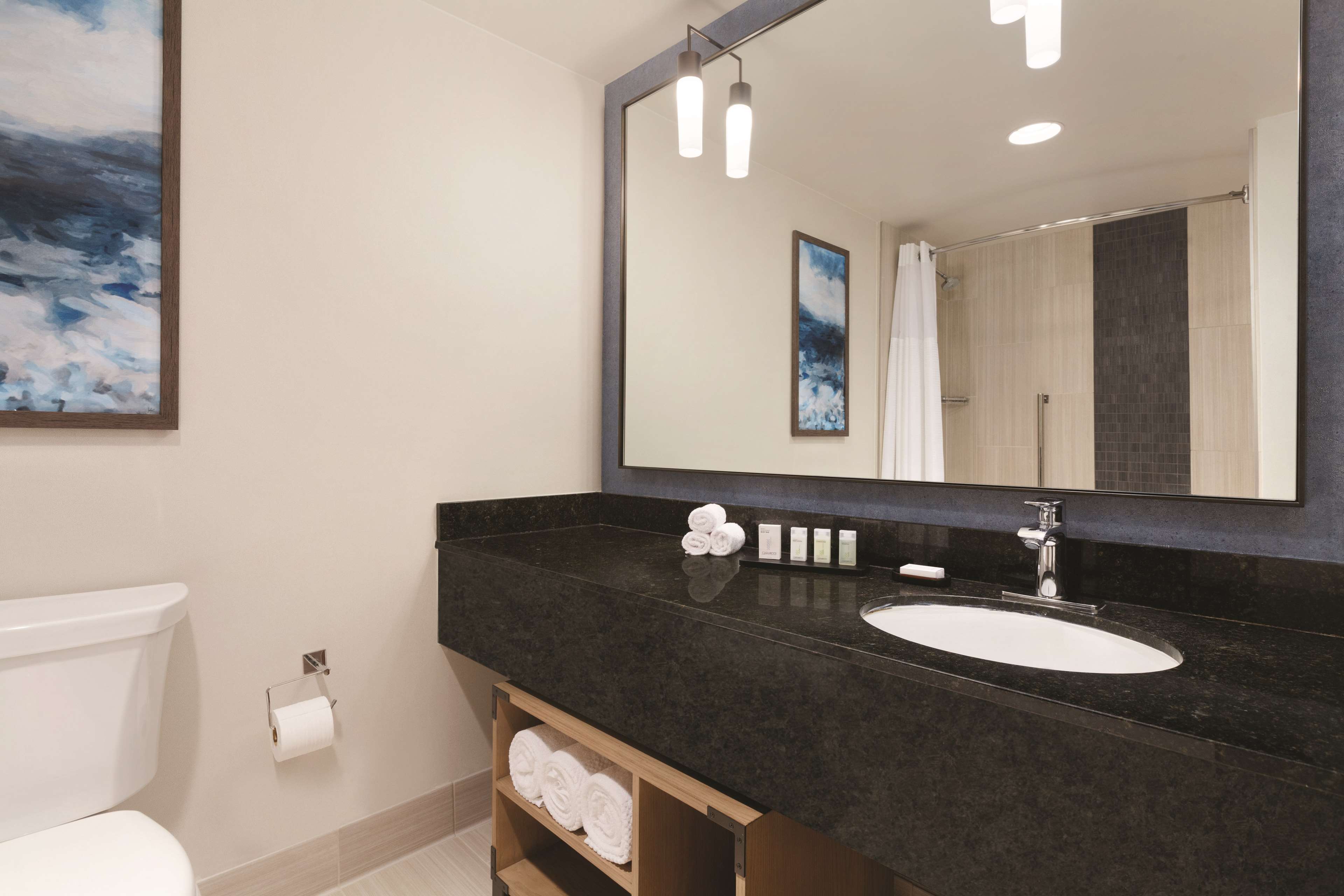 Embassy Suites by Hilton Monterey Bay-Seaside - Tap to explore photos