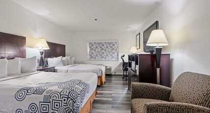 Best Western Plus Oakbrook Inn Room Type - 2 Queen Beds, Non-Smoking, High Speed Internet Access, Microwave And Refrigerator, Full Breakfast Best Western Plus Oakbrook Inn Room Type - 2 Queen Beds, Non-Smoking, High Speed Internet Access, Microwave And Refrigerator, Full Breakfast