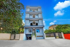 Super Hotel O DLF Phase 1 Metro Station Gurugram