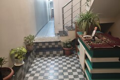 Hotel Madhav Bhakta Nivas