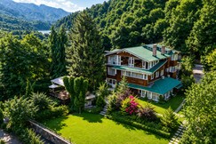 Hotel Metropolis Nearby Dal Lake