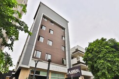 Krios Hotel - Near SG Highway