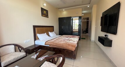 The Green Retreat Homestay Room Type - Bedroom 2