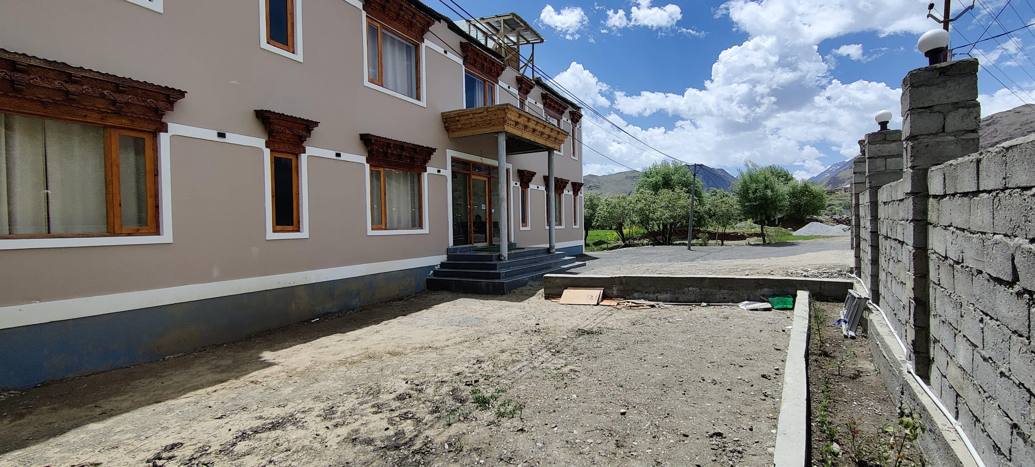 Hotel Stago Ladakh. - Tap to explore photos