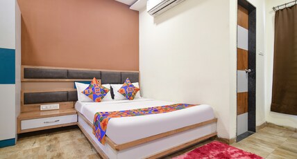 FabHotel SS Blue Room Type - Deluxe Room