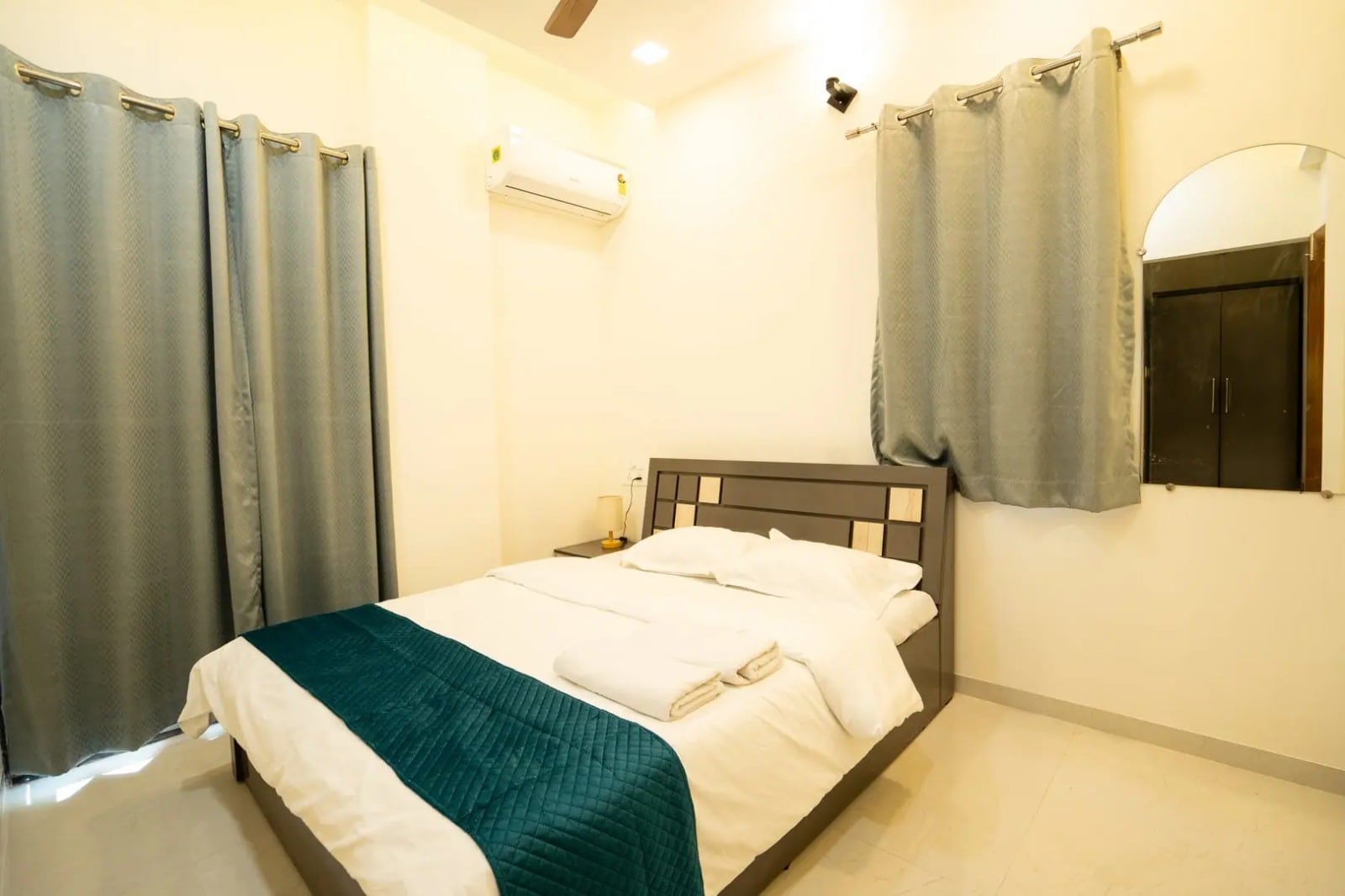 46 ELITE ENCLAVE - 1BHK Modern Service Apartments - Tap to explore photos