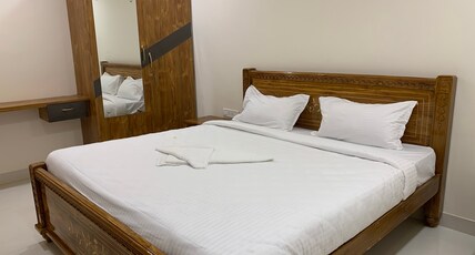 SR Castle Connect Hotels Room Type - Standard Rooms