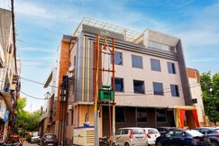Address of Hotel Golden Frame