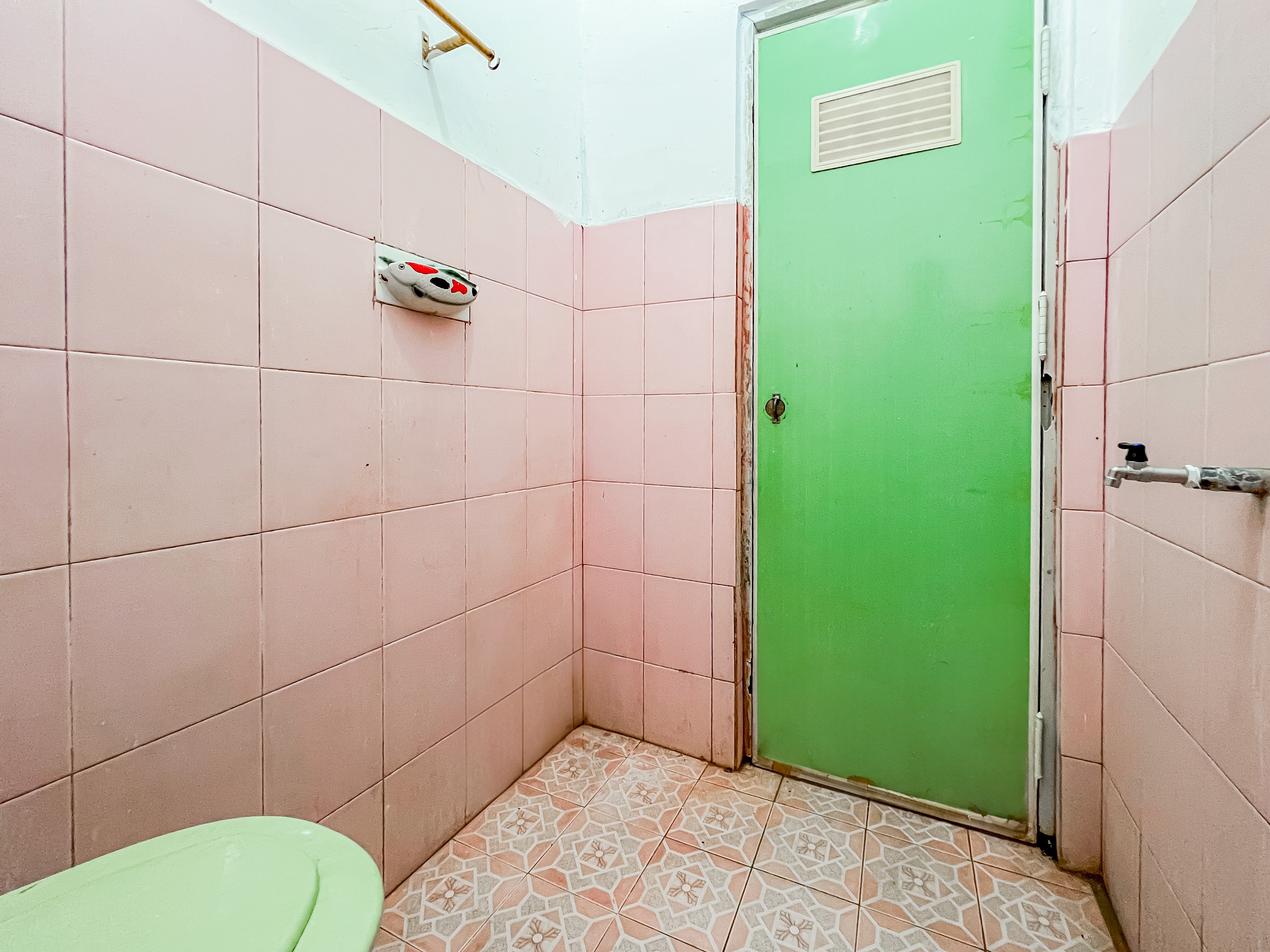 Hotel O Kost Naura - Tap to explore photos