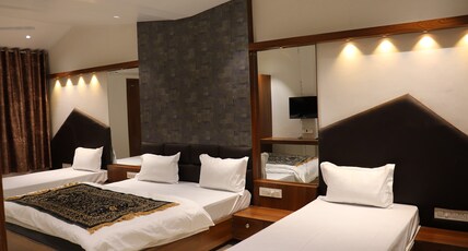MOUNT PLEASEANT HOTEL BAR and RESTURANT Room Type - Suite Room
