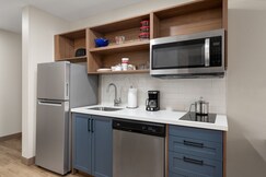 Candlewood Suites MOBILE-DOWNTOWN, an IHG hotel