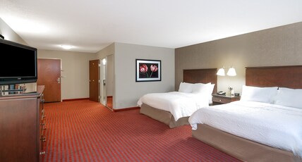 Hampton Inn Richmond Airport Room Type - 2QN MOB HEAR ACC RI-SHW NS