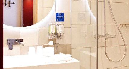 Hampton by Hilton Munich Airport South Room Type - TWIN FAMILY ROOM