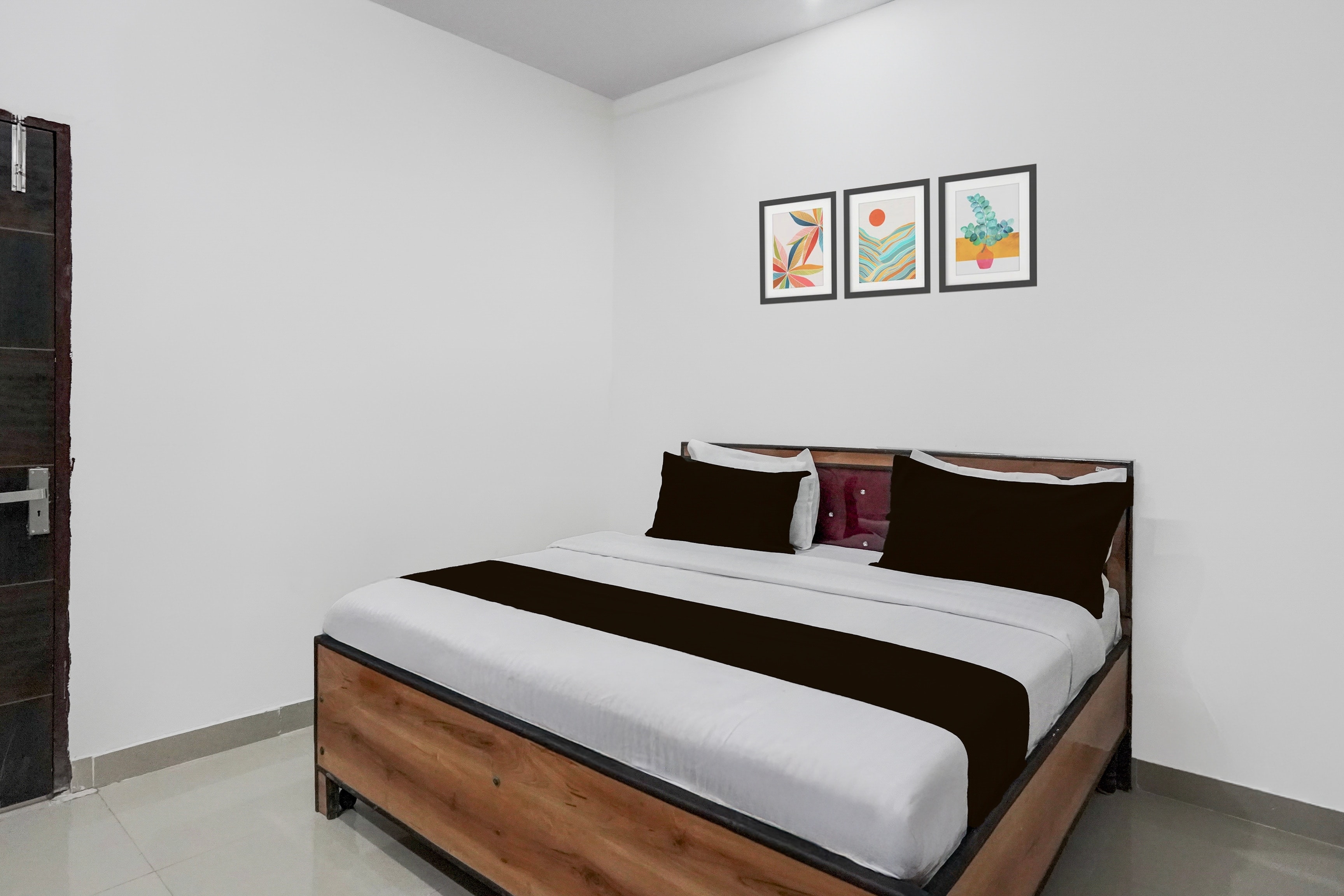 Hotel O Sushant Hotels - Tap to explore photos