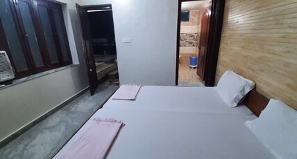 Gokul Guest House Room Type - Budget double