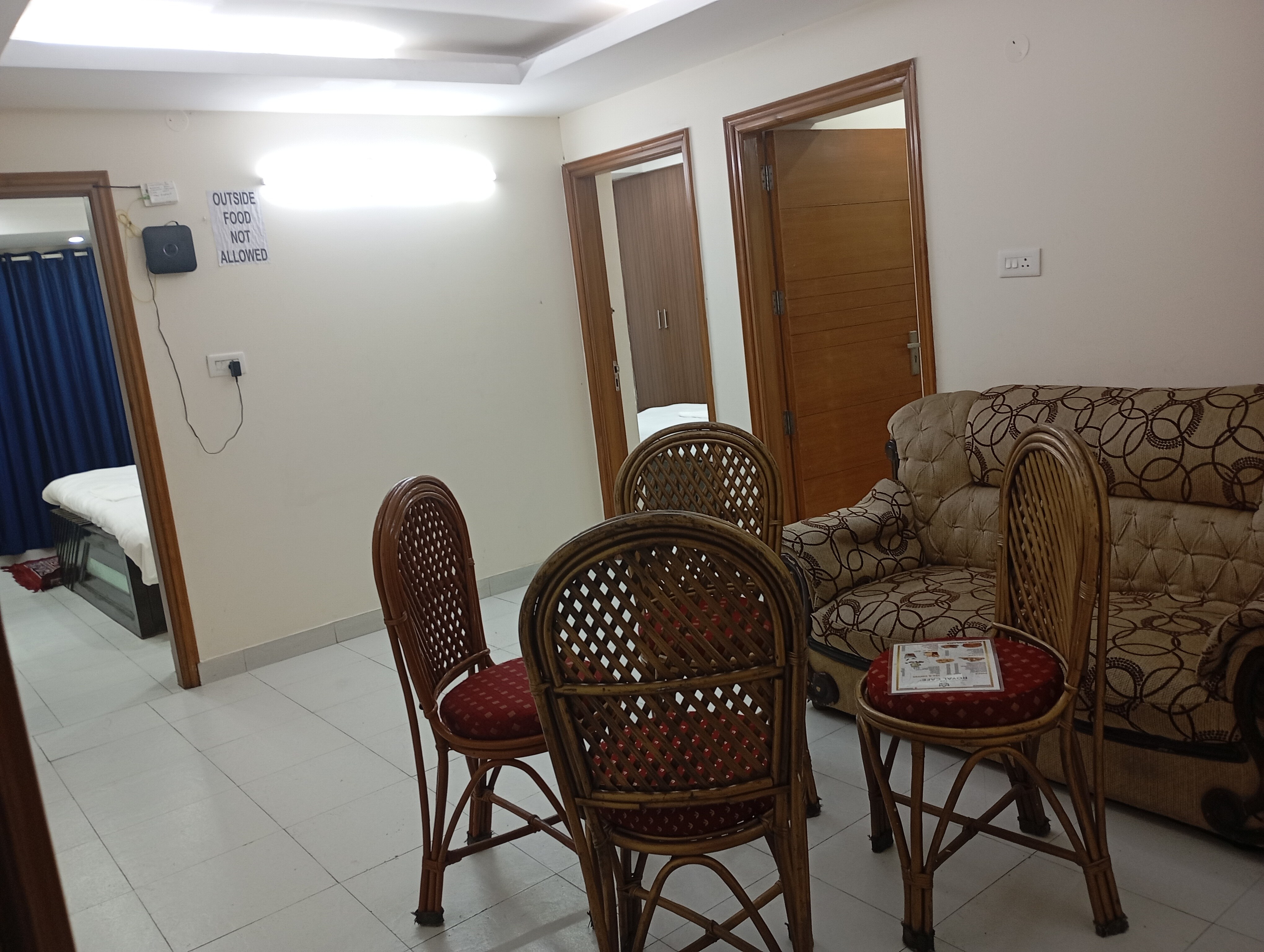 Royal hills Kasauli home stay - Tap to explore photos