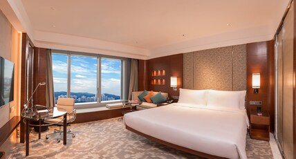 Crowne Plaza Macau Room Type - Premium Room