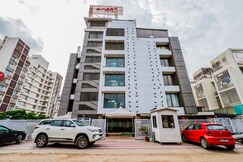 Ginger Ahmedabad, SG Road Highway