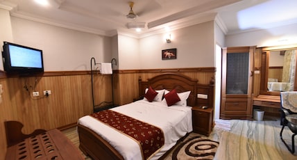 HOTEL VASHANTH KRISHNA Room Type - Royal Suite HOTEL VASHANTH KRISHNA Room Type - Royal Suite