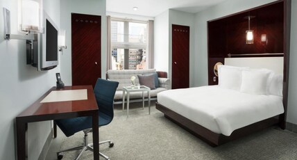 Royalton New York Room Type - Superior One Queen Bed