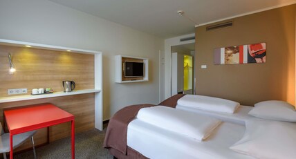 MERCURE STUTTGART APT MESSE Room Type - Standard Room with 2 single beds